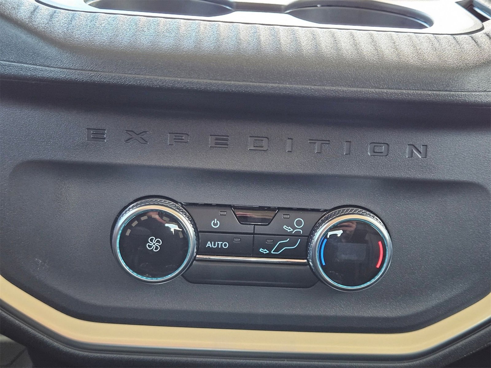 New 2025 Ford Expedition Max Active image 21