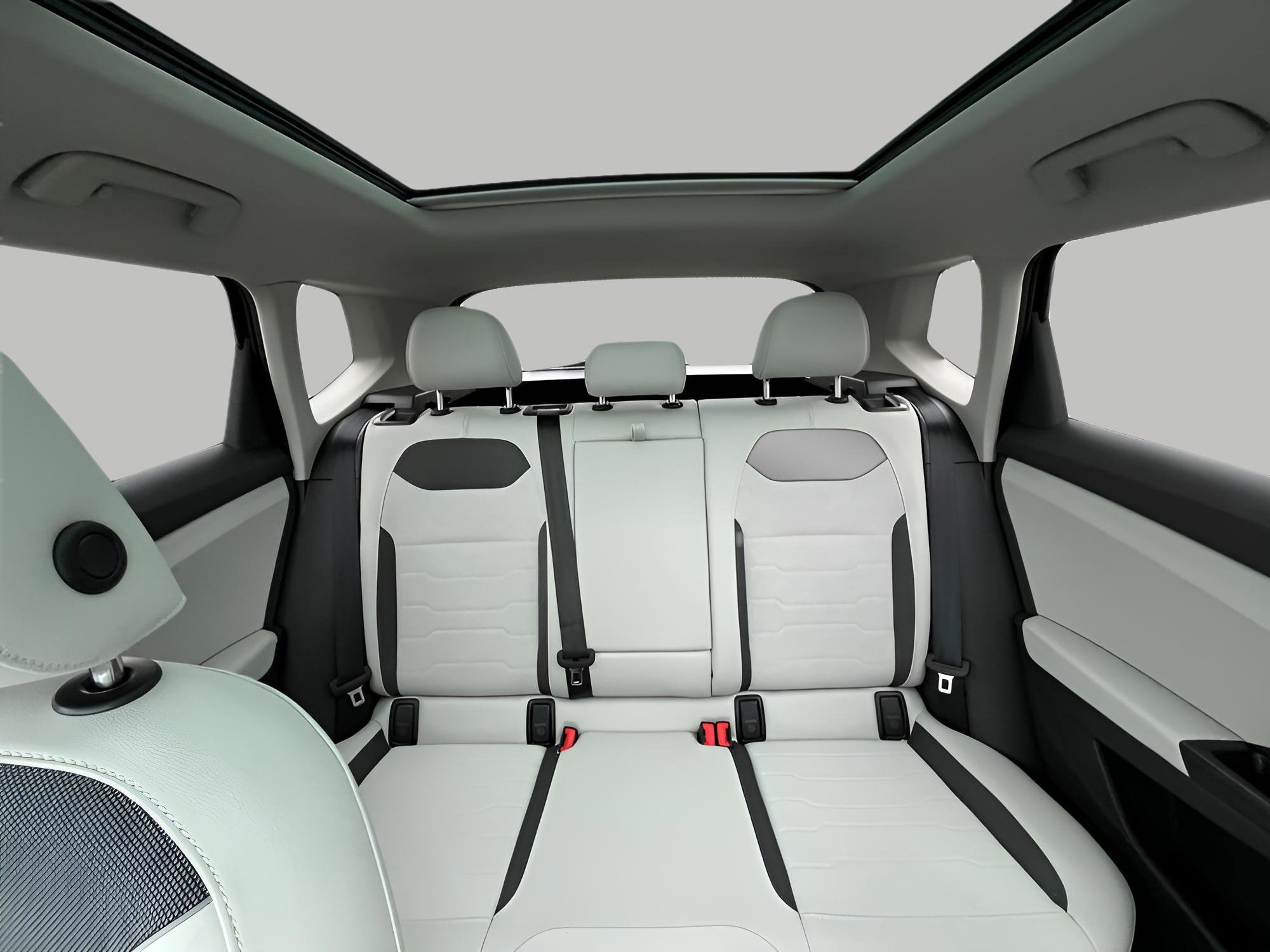 New 2025 Volkswagen Taos SE image 25