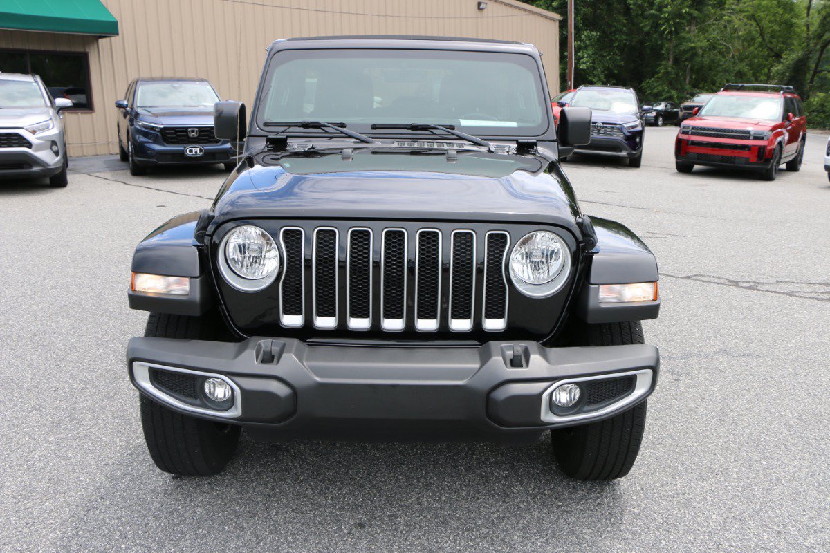 Used 2022 Jeep Wrangler Unlimited Sahara AWD/4WD image 10