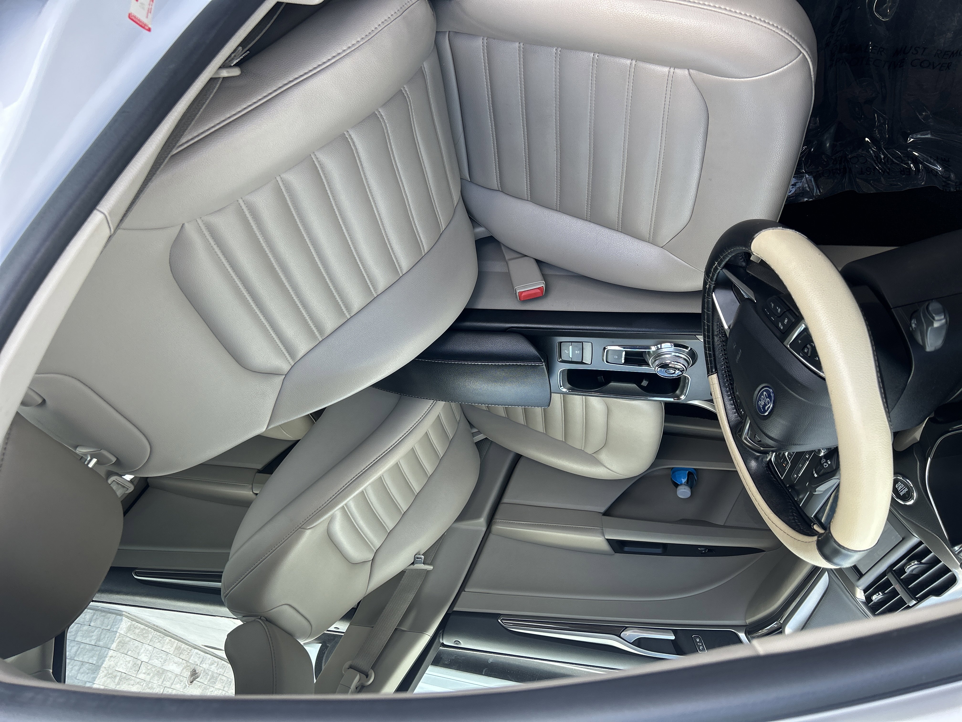 Used 2019 Ford Fusion SEL FWD image 25