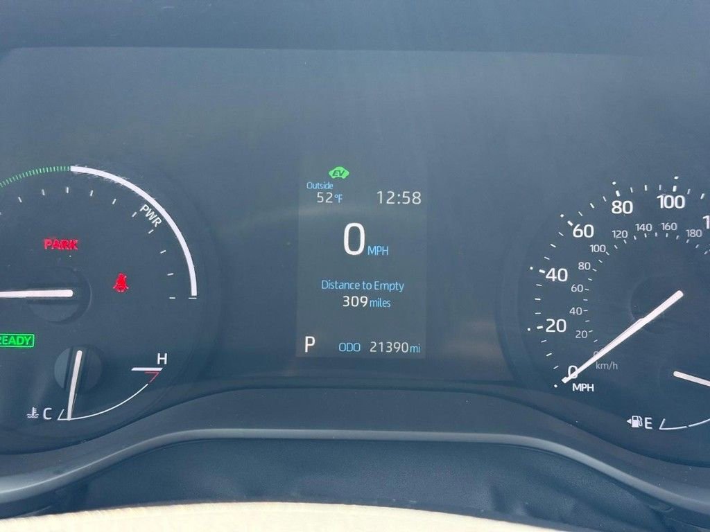 Used 2024 Toyota Sienna XLE image 26