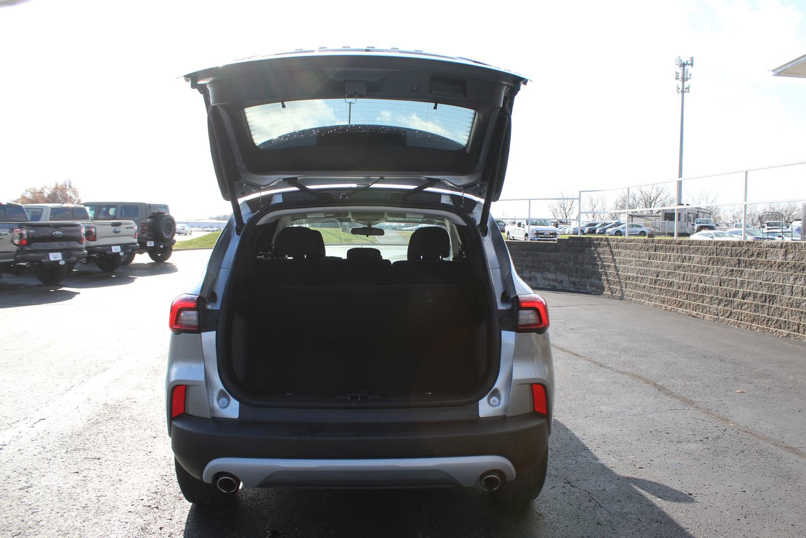 Used 2023 Ford Escape Active image 5