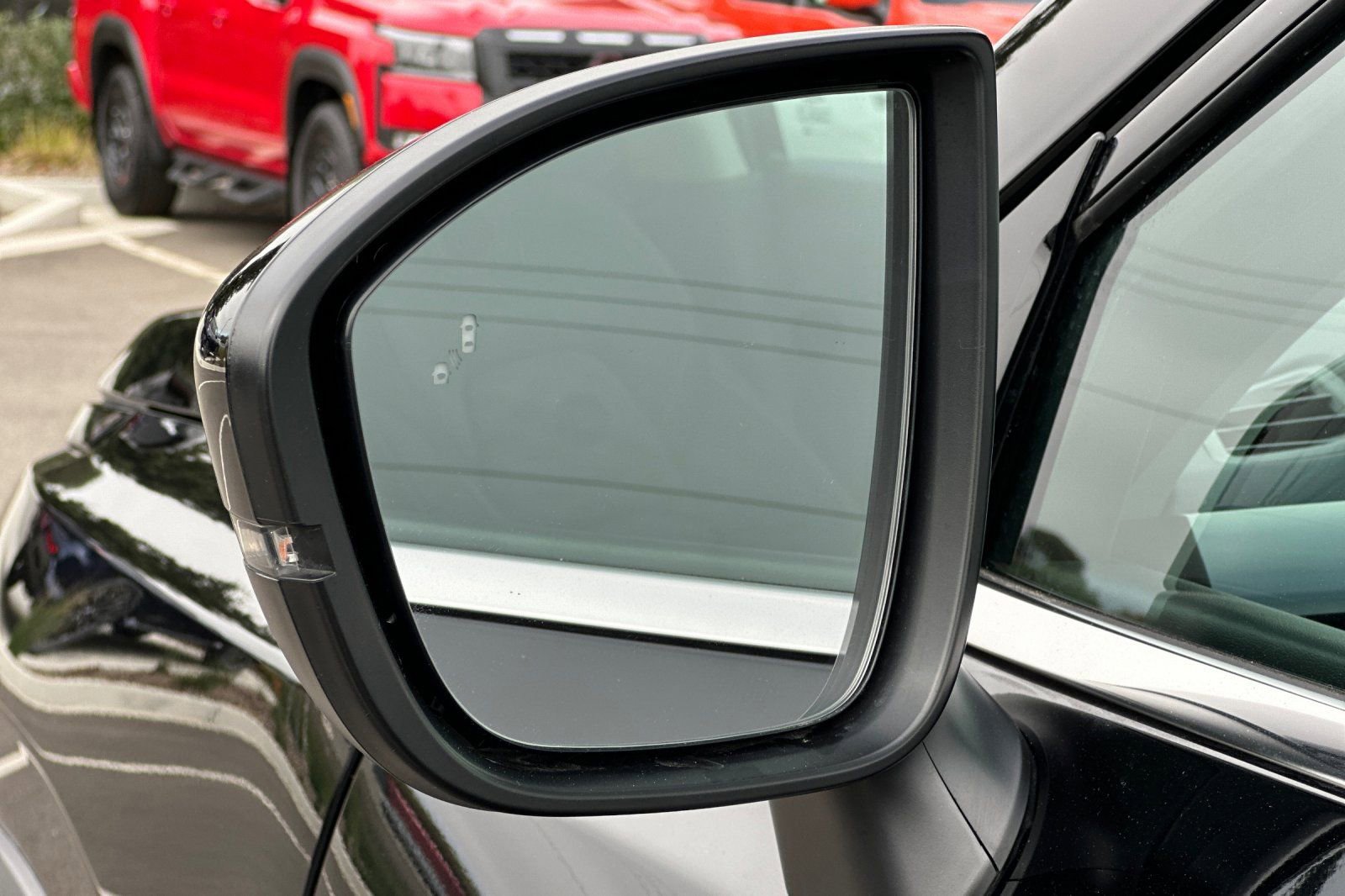 Certified 2025 Nissan Pathfinder SV image 54