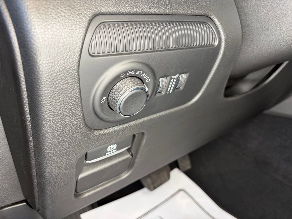 New 2026 Jeep Grand Wagoneer L Summit image 16