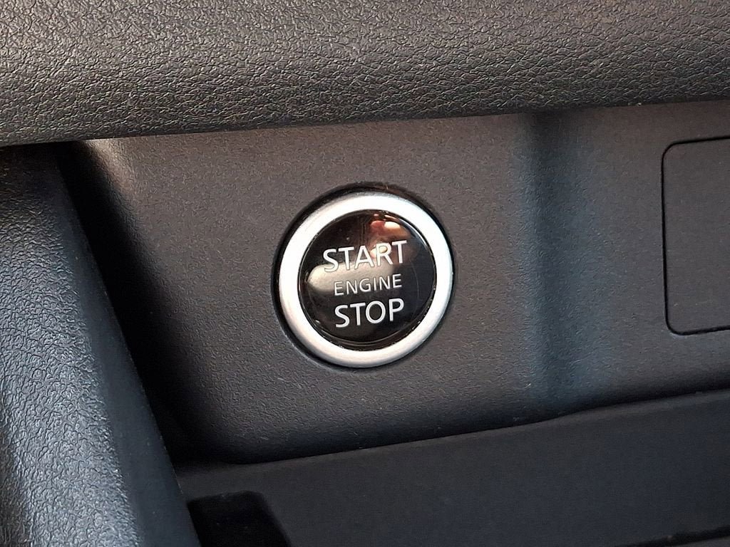 Used 2021 Nissan Rogue S AWD/4WD image 24