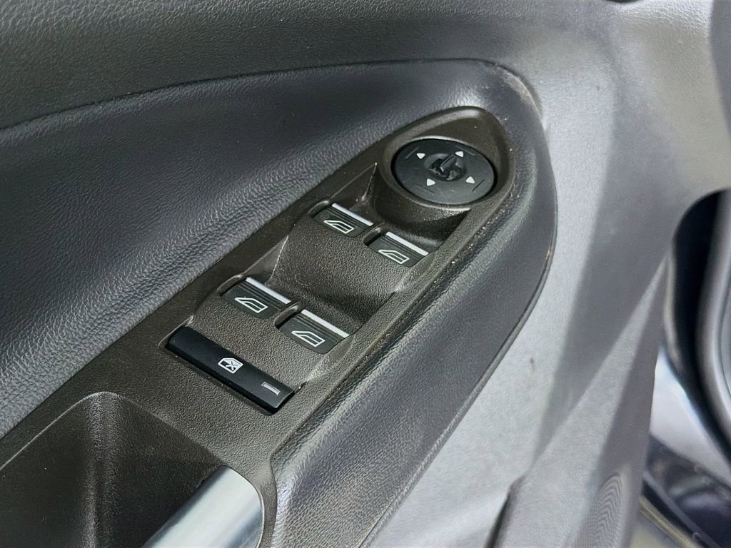 Used 2019 Ford Escape SE image 18