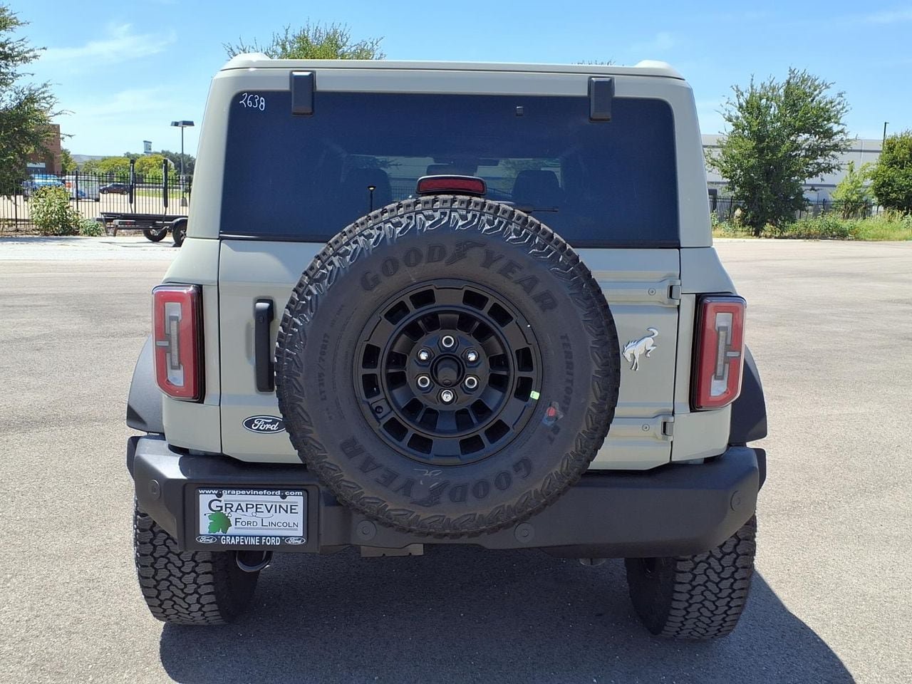 New 2026 Ford Bronco Outer Banks w/ Sasquatch Package AWD/4WD image 5