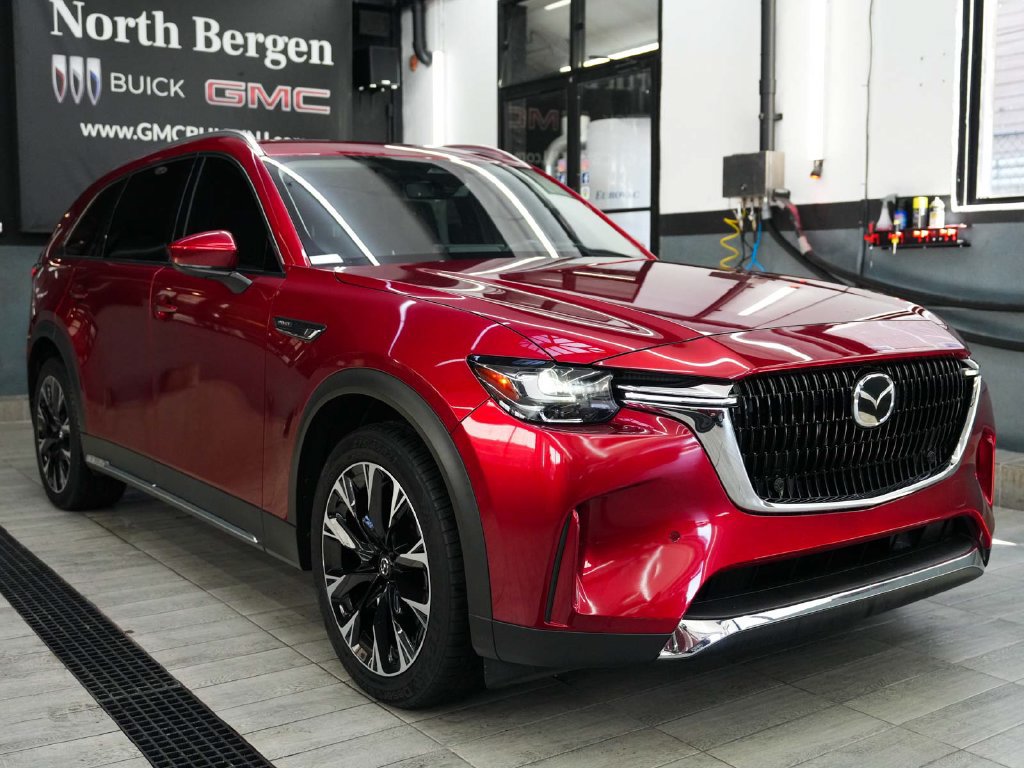 Used 2024 MAZDA CX-90 Plug-In Hybrid w/ Premium Pkg AWD/4WD image 3