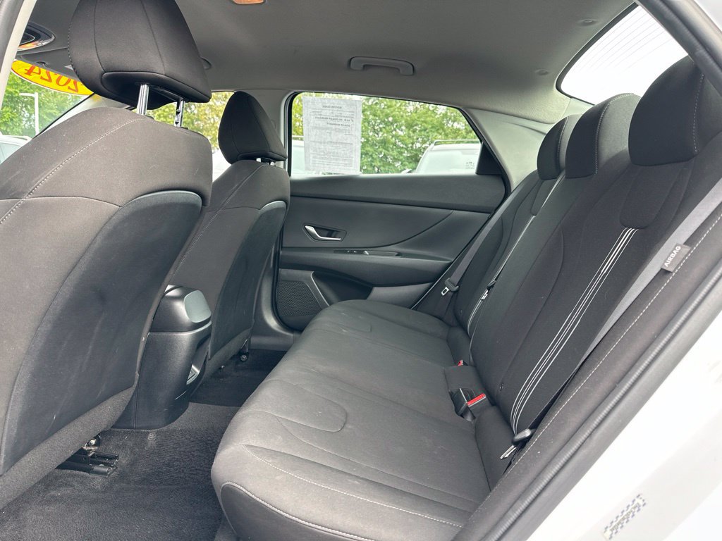 Used 2024 Hyundai Elantra SEL FWD image 33