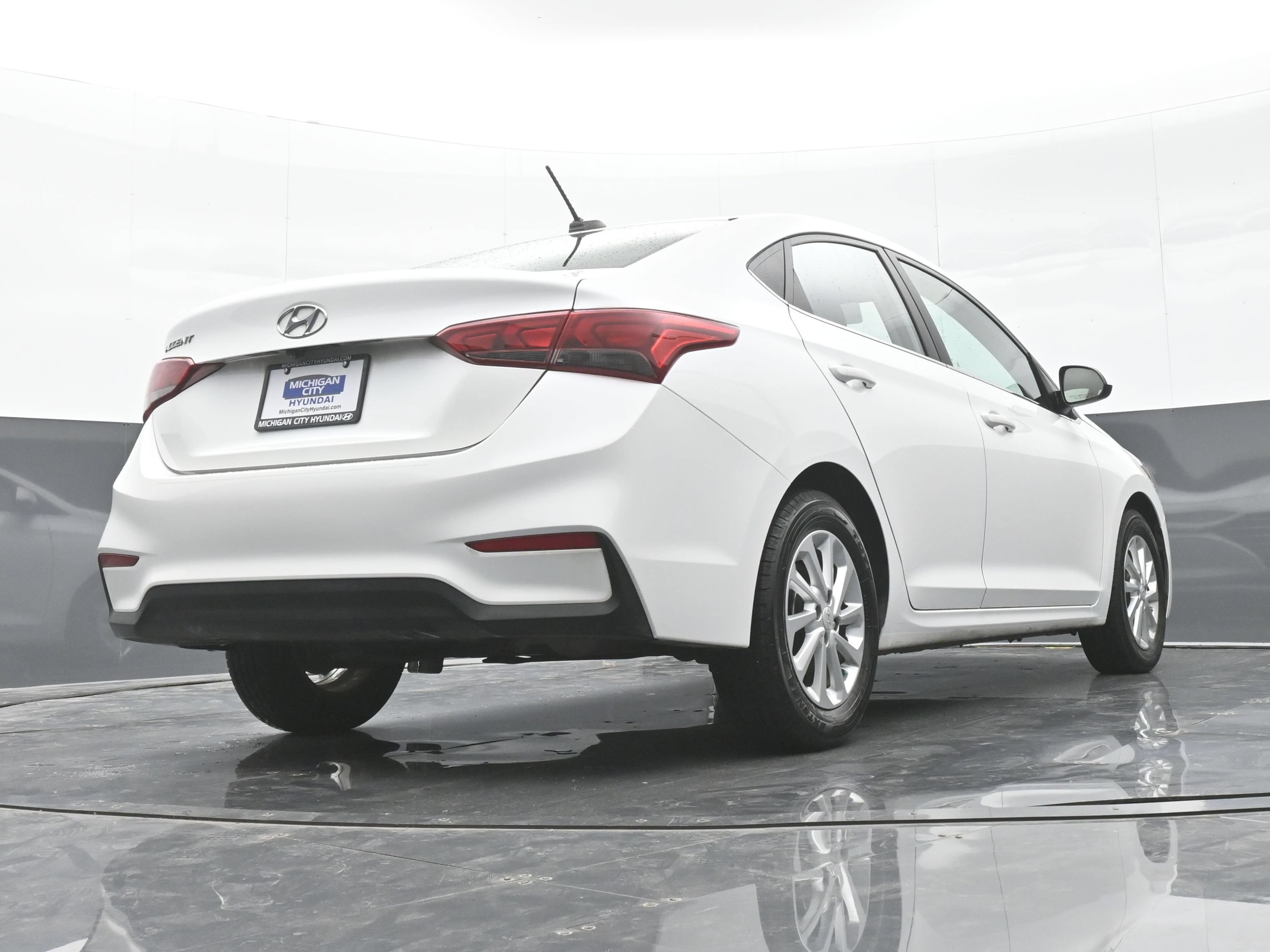 Used 2022 Hyundai Accent SEL FWD image 39