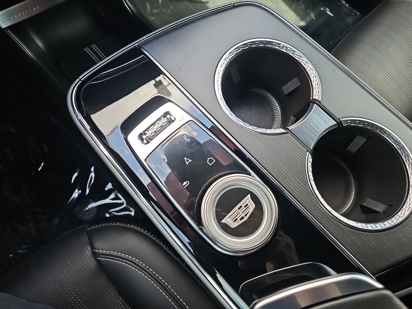 Used 2024 Cadillac Lyriq Luxury RWD image 22