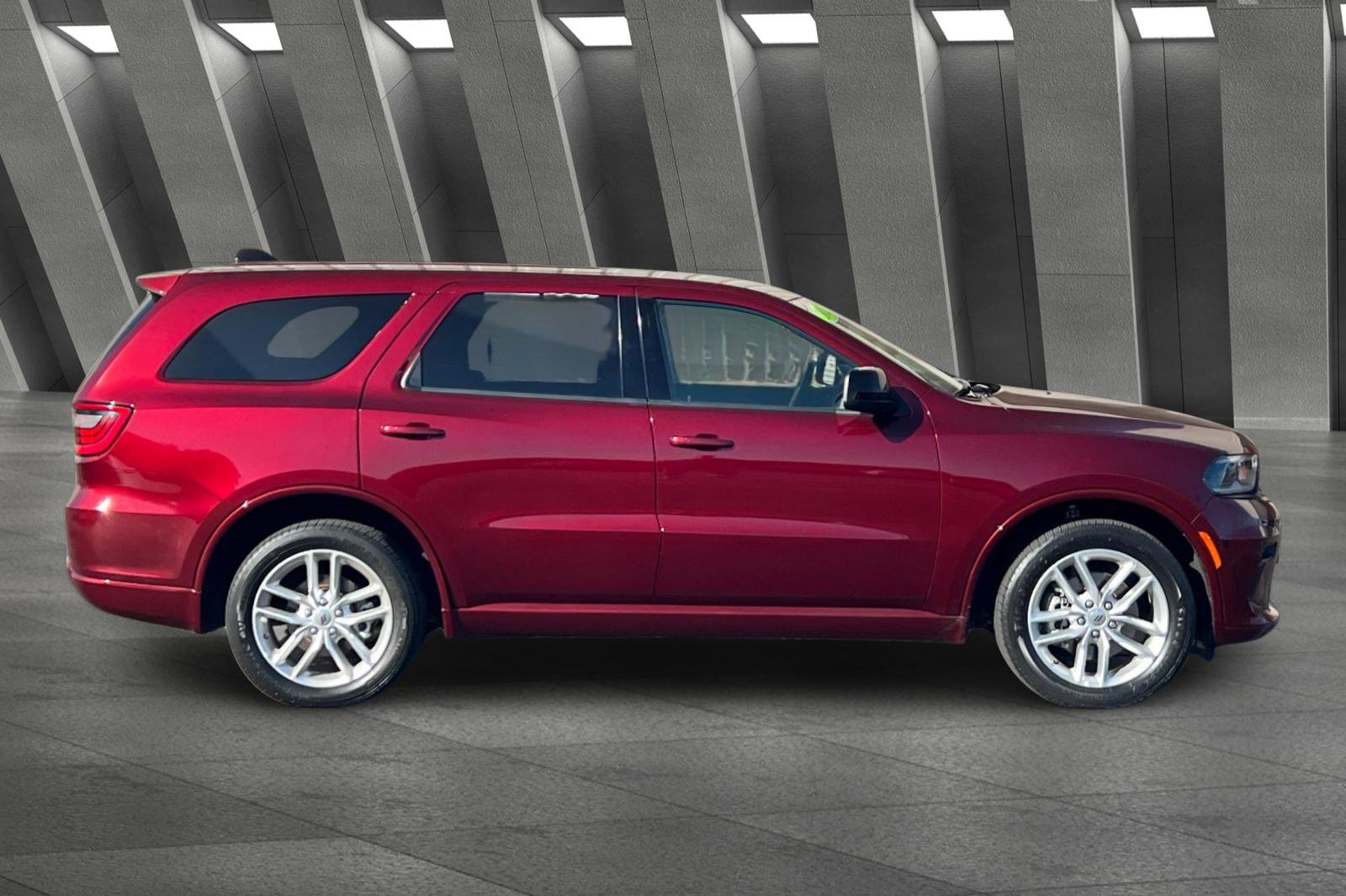 Used 2023 Dodge Durango GT image 3