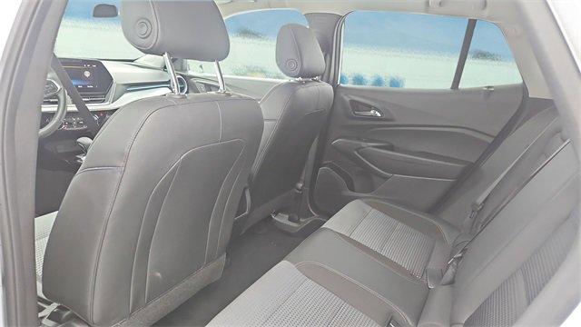 Used 2025 Chevrolet Trax LT w/ LT Convenience Package image 21