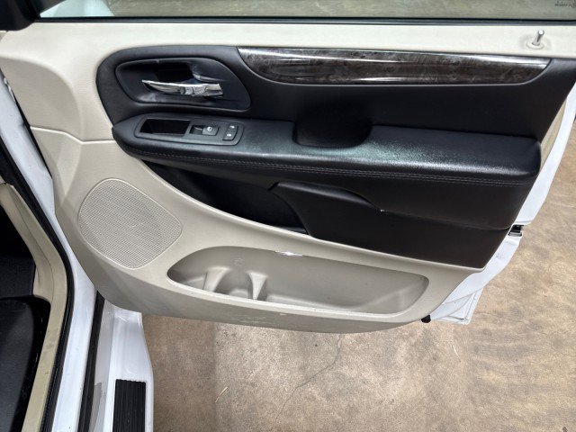 Used 2016 Dodge Grand Caravan SE w/ Quick Order Package 29E SE image 24