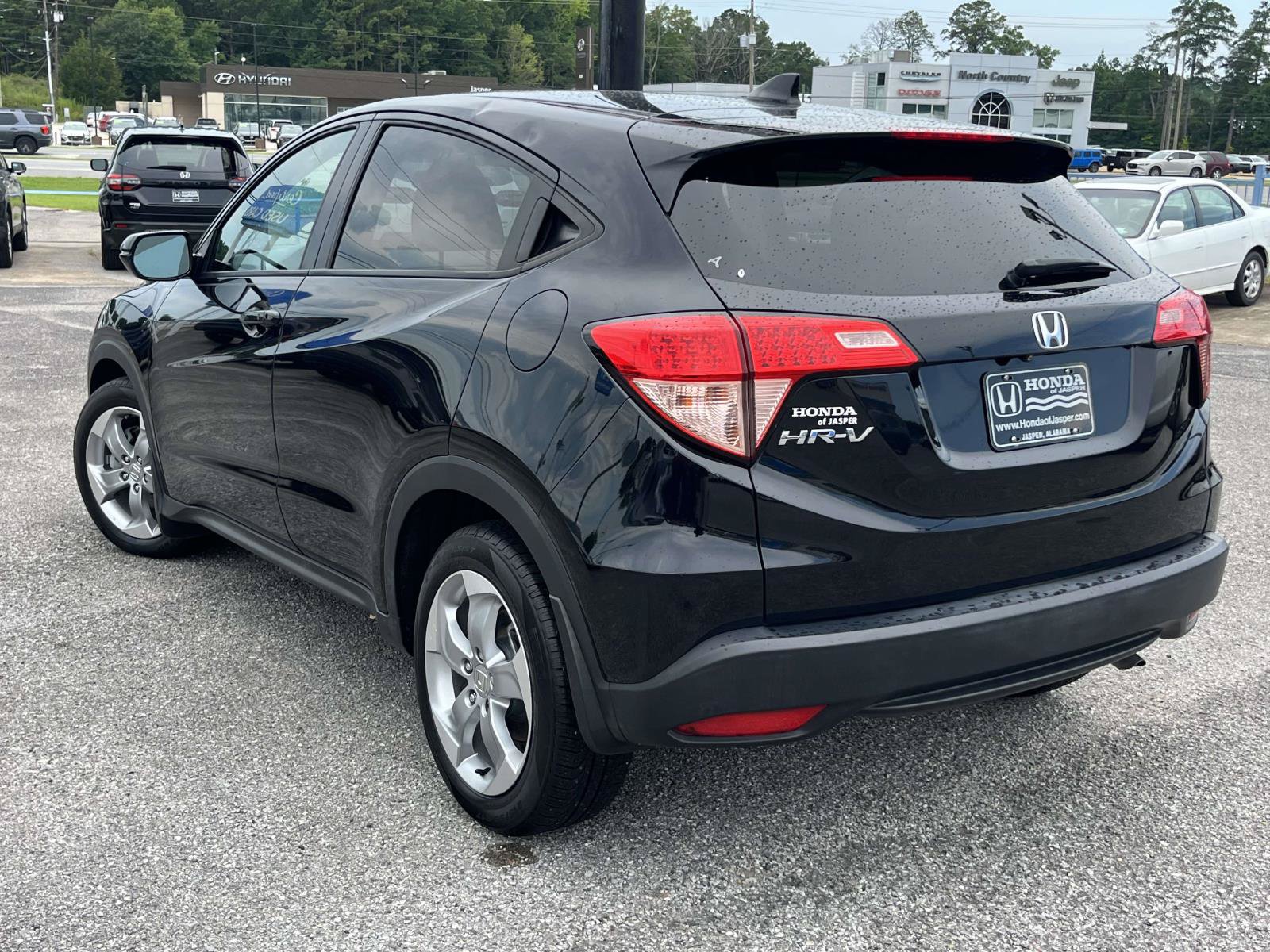Used 2017 Honda HR-V EX image 5