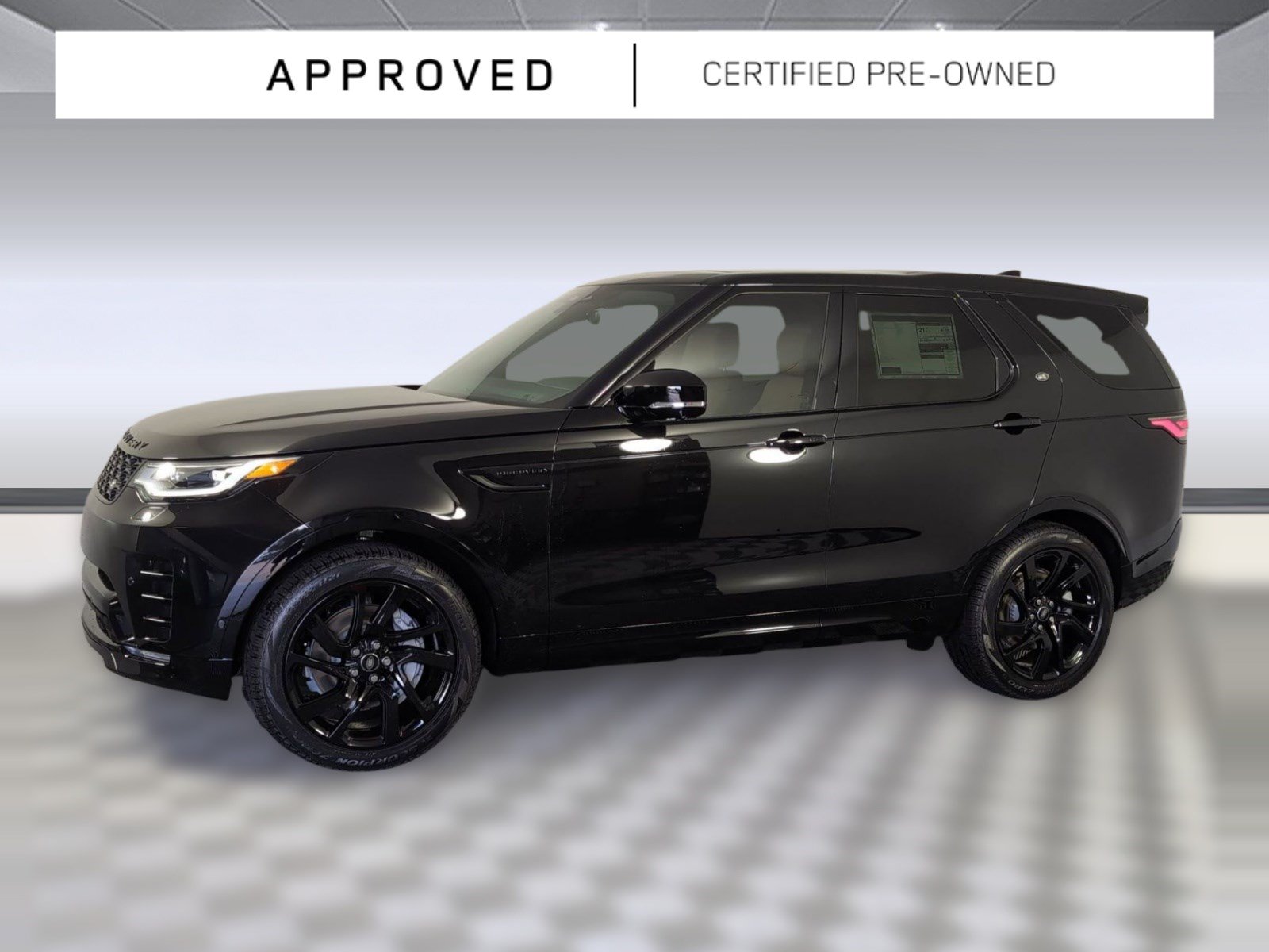 Certified 2025 Land Rover Discovery Dynamic SE AWD/4WD image 1