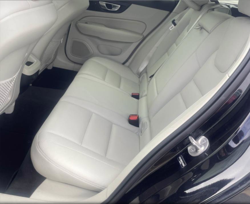 Used 2025 Volvo V60 B5 Cross Country Plus image 21