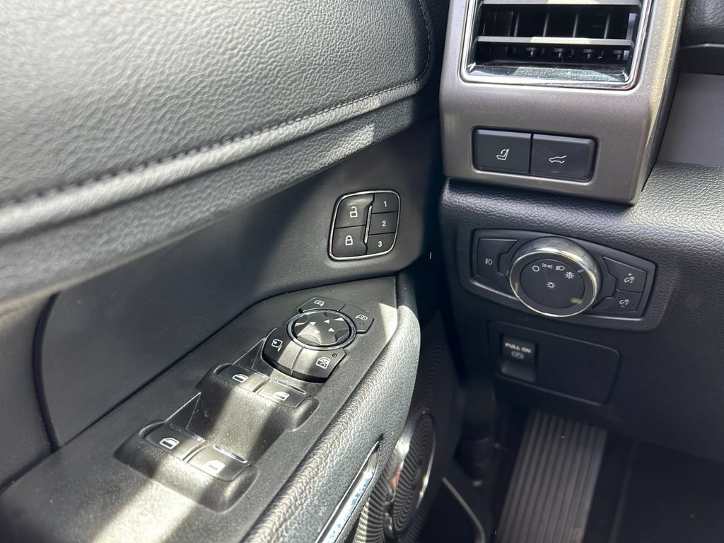 Used 2021 Ford Expedition Max XLT RWD image 19