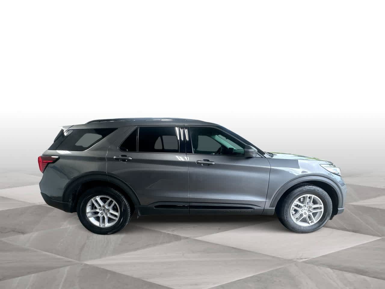 Used 2026 Ford Explorer Active RWD image 9