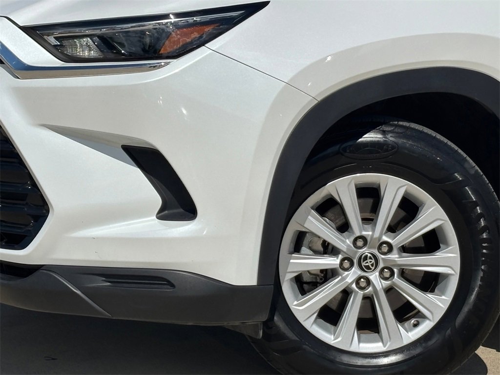 Certified 2024 Toyota Grand Highlander XLE image 3