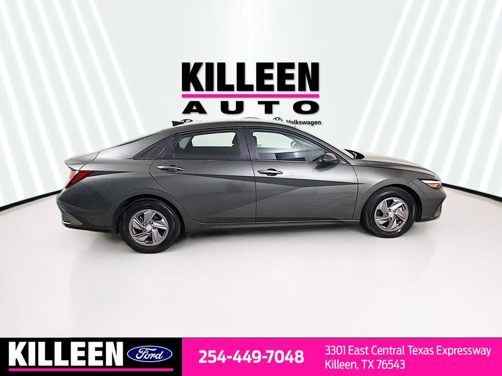 Used 2024 Hyundai Elantra SE image 9