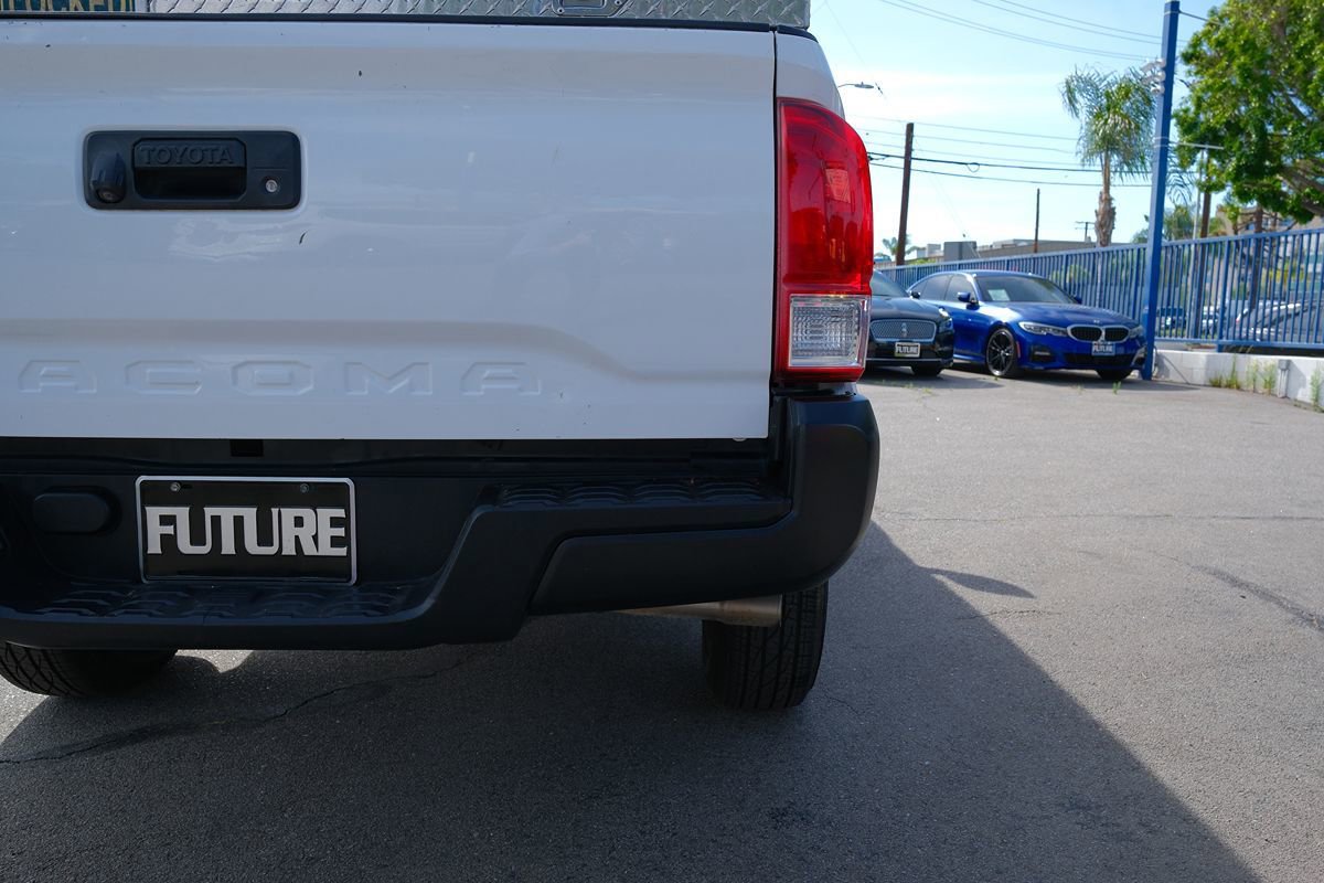 Used 2017 Toyota Tacoma SR RWD image 38