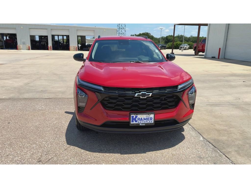 New 2026 Chevrolet Trax LT w/ Driver Confidence Package FWD image 3