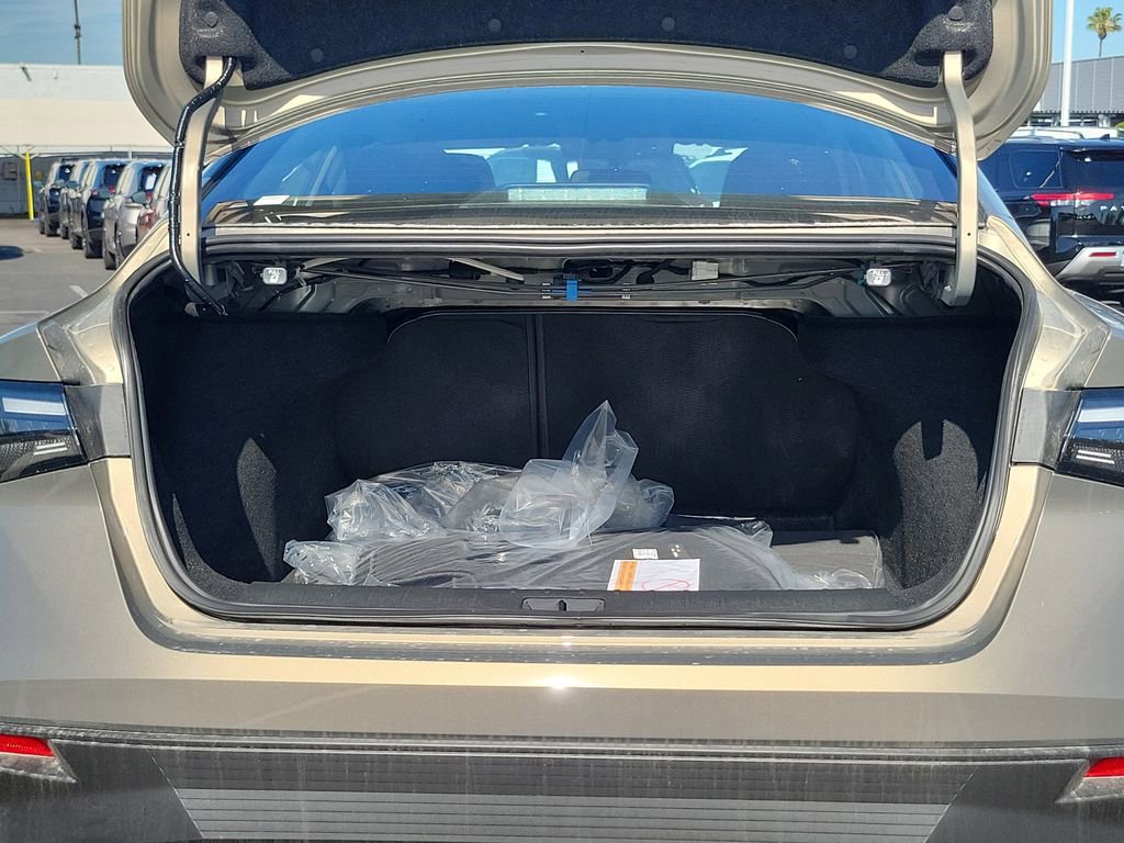 New 2026 Nissan Sentra SV w/ Floor Mat Package FWD image 3