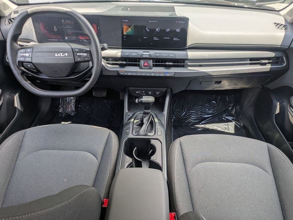Used 2025 Kia K4 FWD image 24