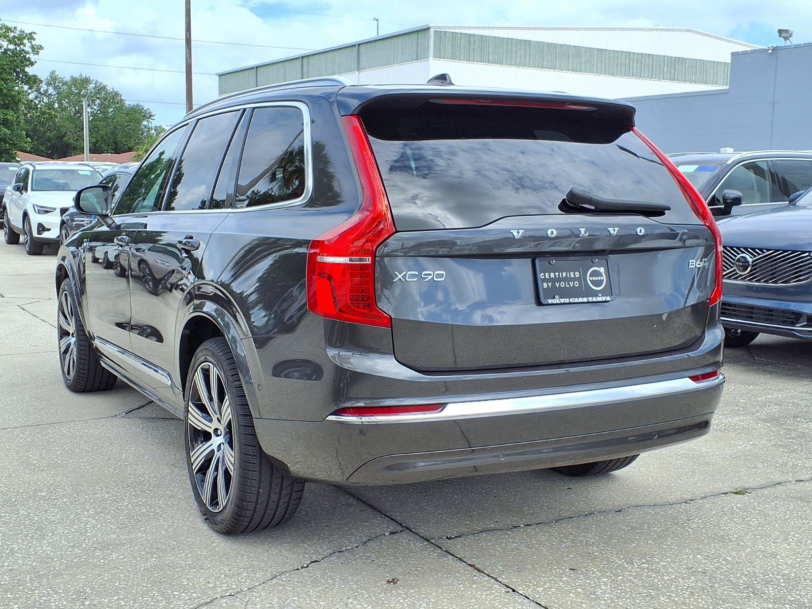 Certified 2023 Volvo XC90 B6 Ultimate w/ Protection Package Premier AWD/4WD image 5