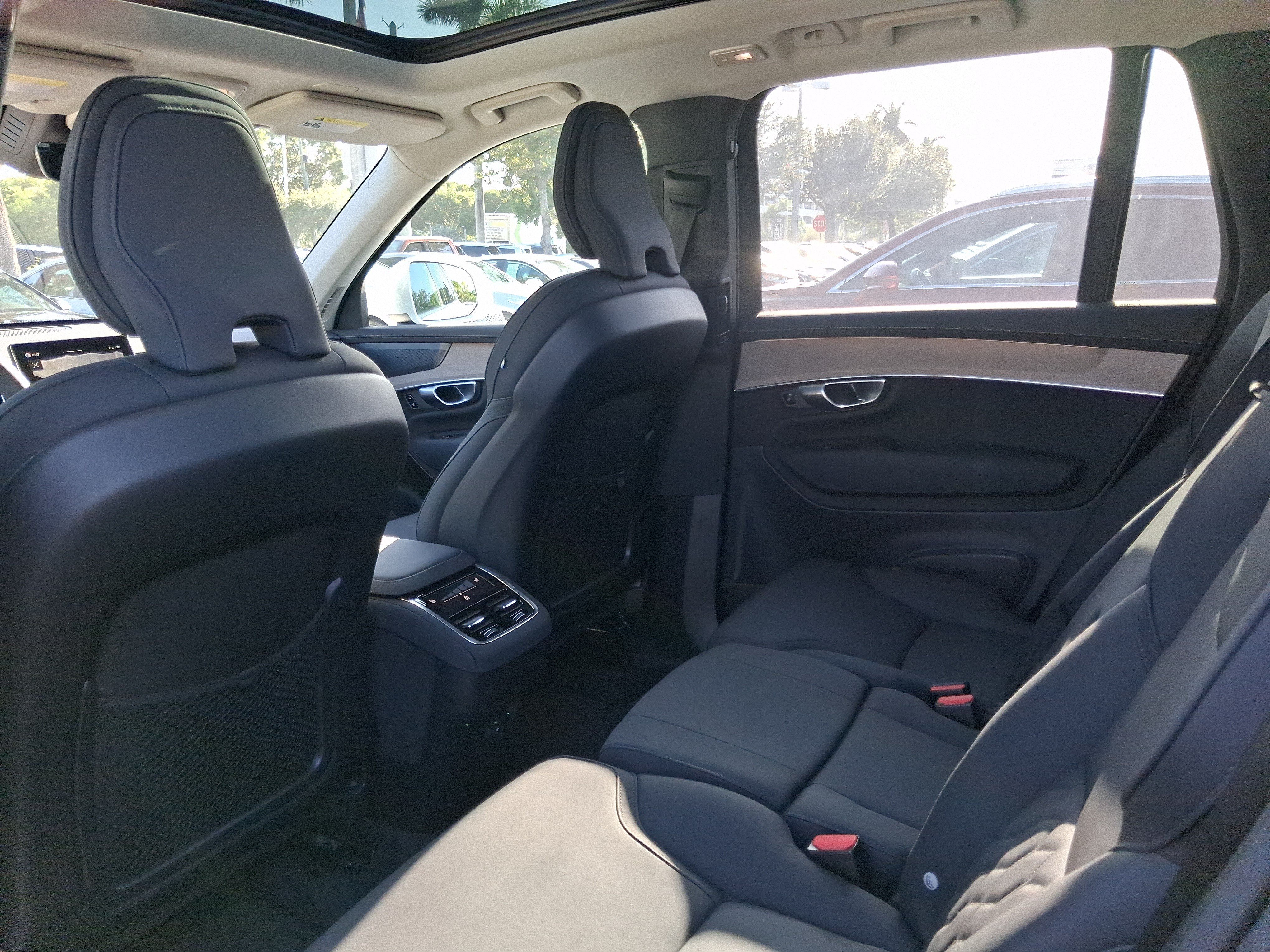 Used 2026 Volvo XC90 B5 Plus AWD/4WD image 5