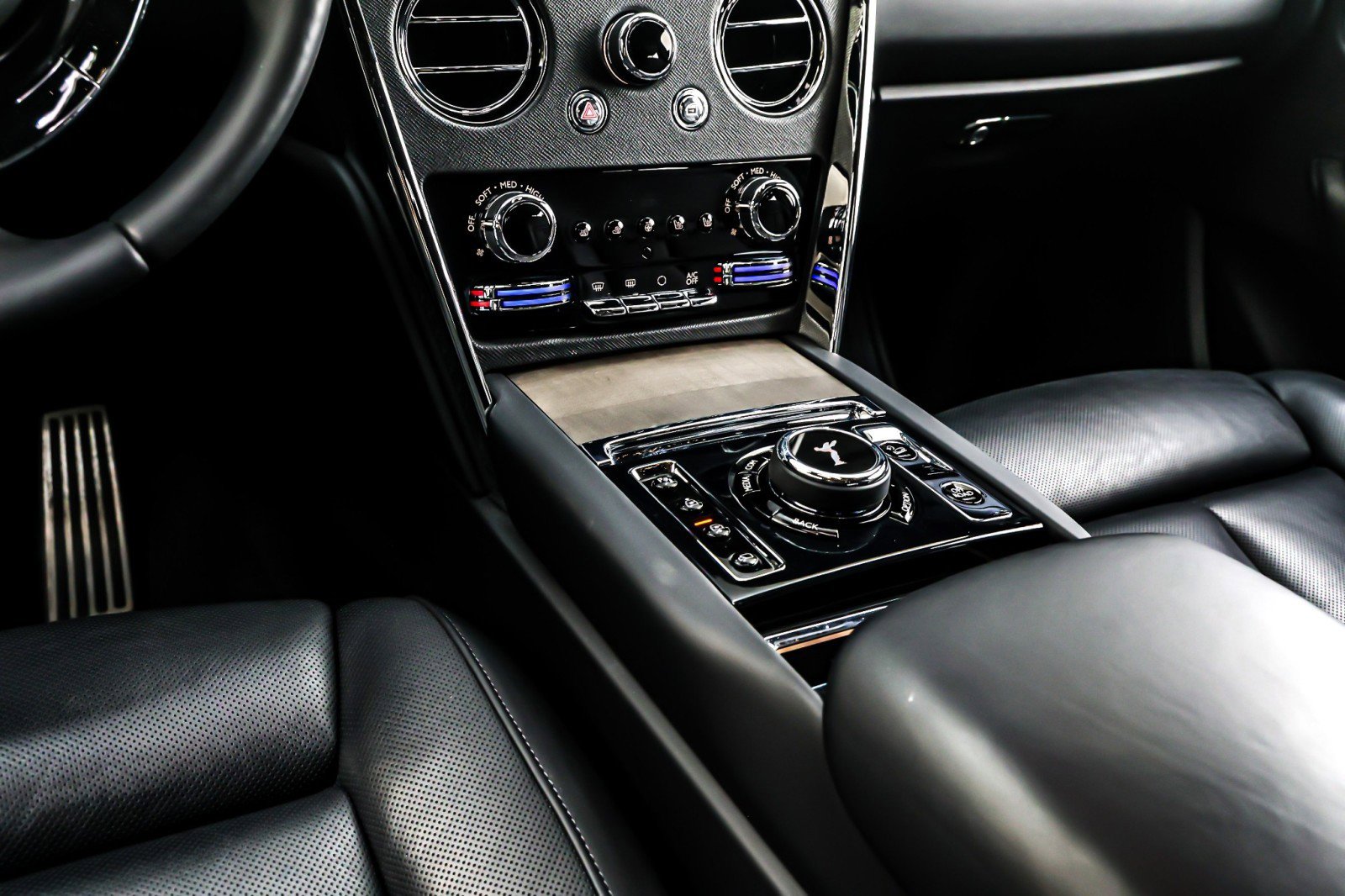 Used 2024 Rolls-Royce Cullinan image 6