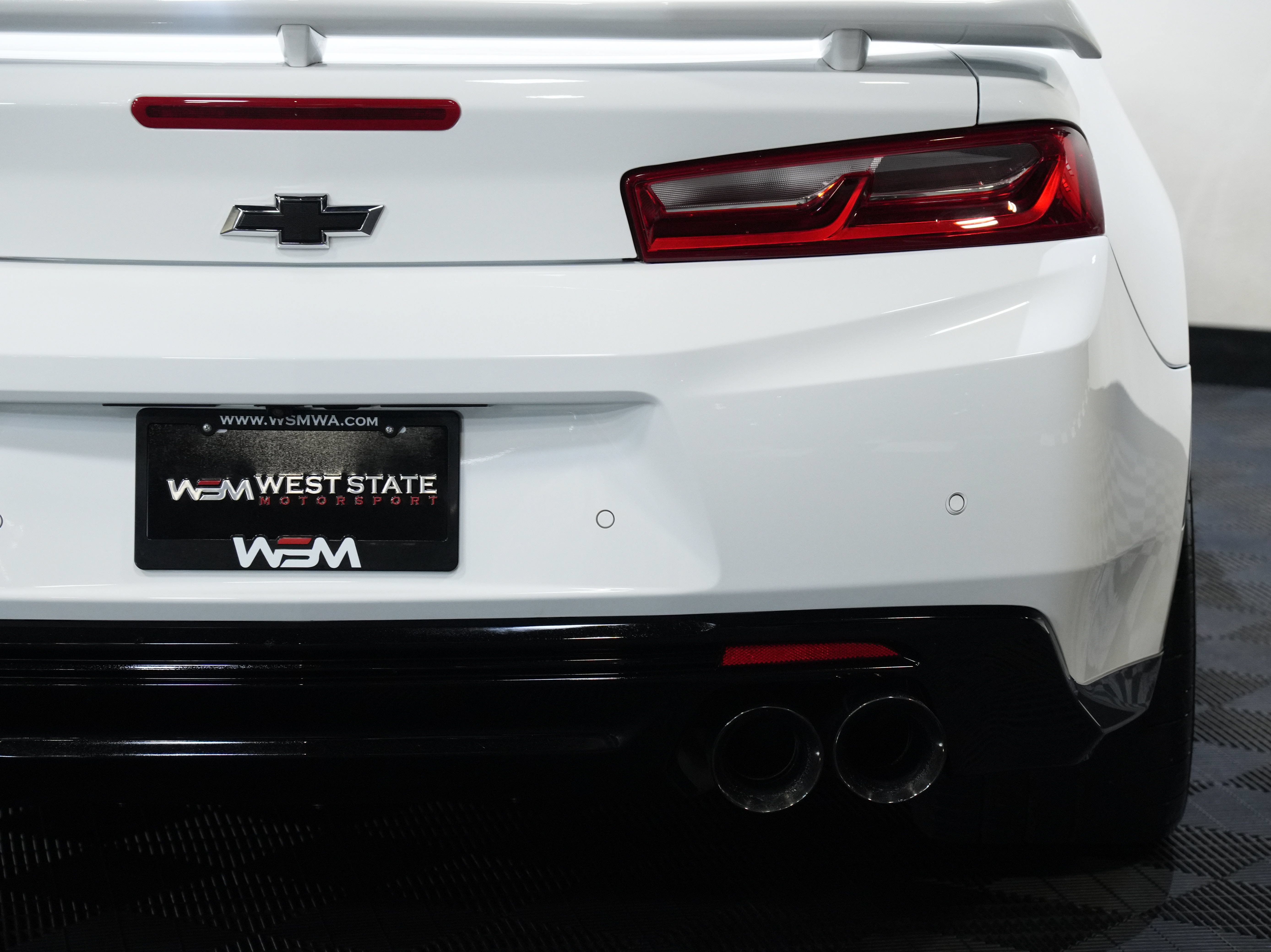 Used 2018 Chevrolet Camaro ZL1 RWD image 18