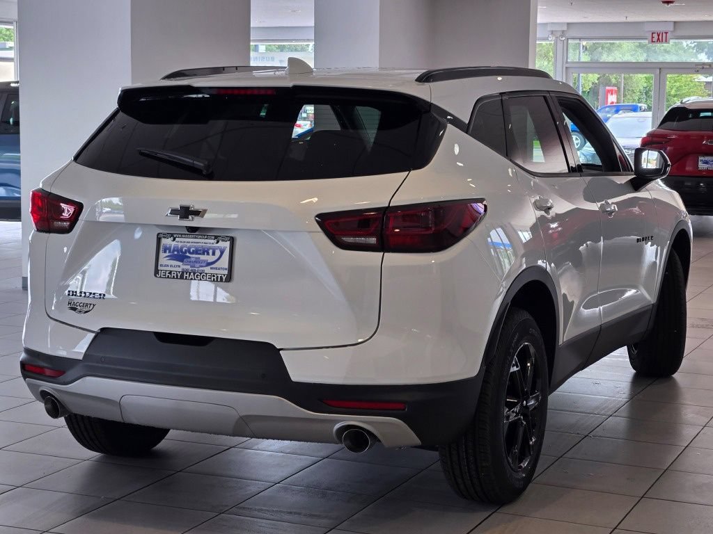 New 2026 Chevrolet Blazer LT w/ Midnight/Sport Edition FWD image 11
