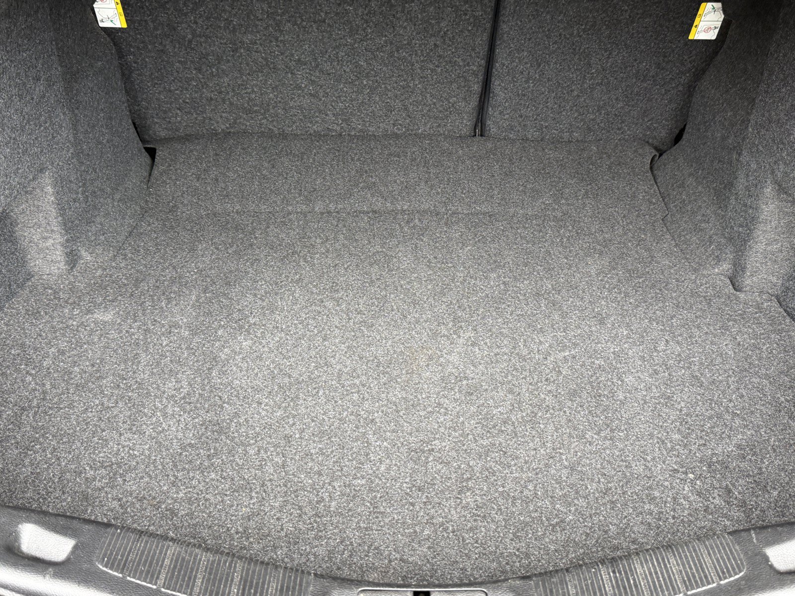 Used 2020 Ford Fusion SE FWD image 29