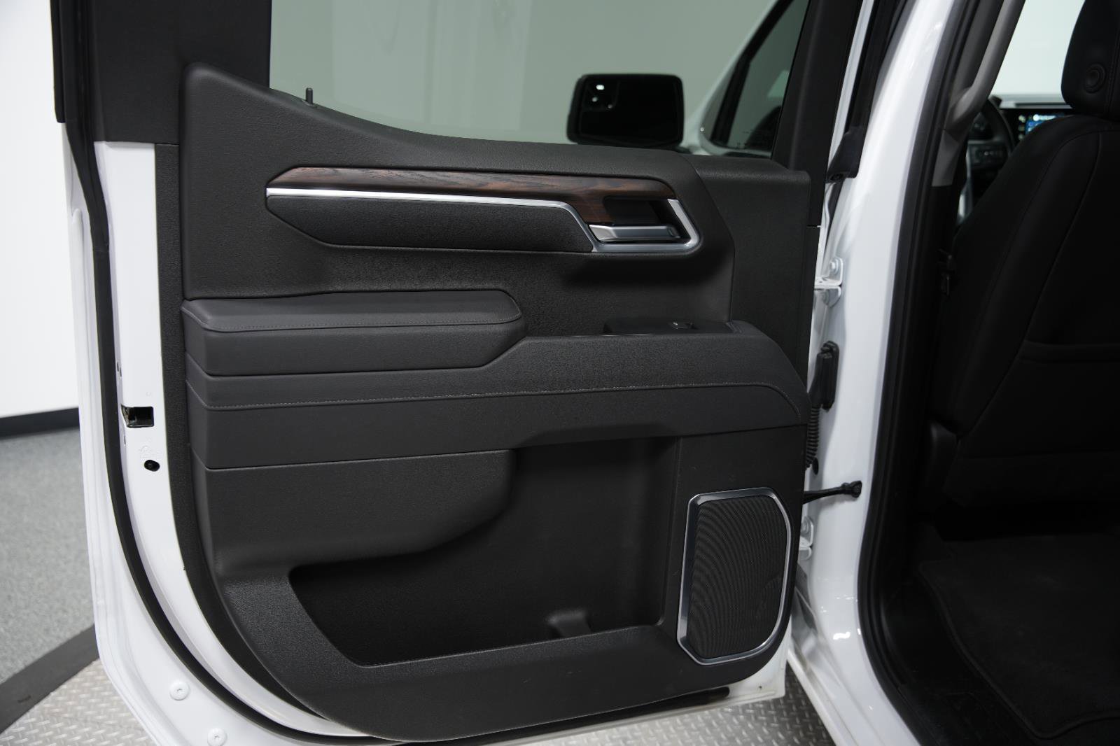 Used 2025 GMC Sierra 1500 SLT image 19