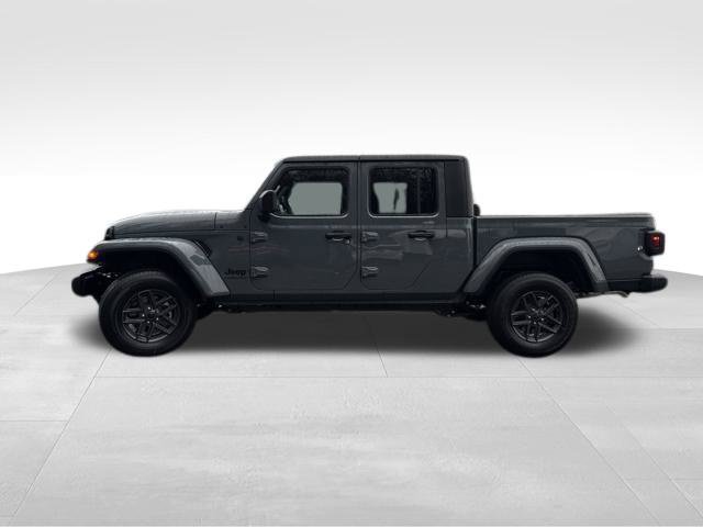 New 2026 Jeep Gladiator Sport AWD/4WD image 4