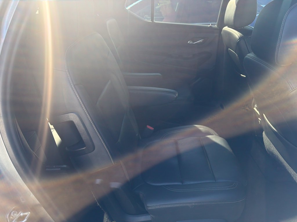 Used 2023 Chevrolet Traverse LT FWD image 15