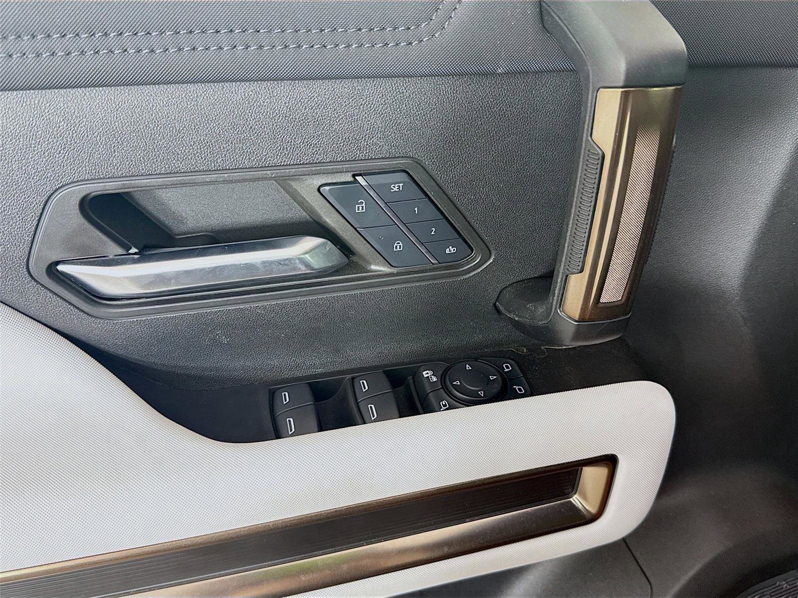 Used 2024 GMC Hummer EV 2X w/ LPO, Sport Package image 3