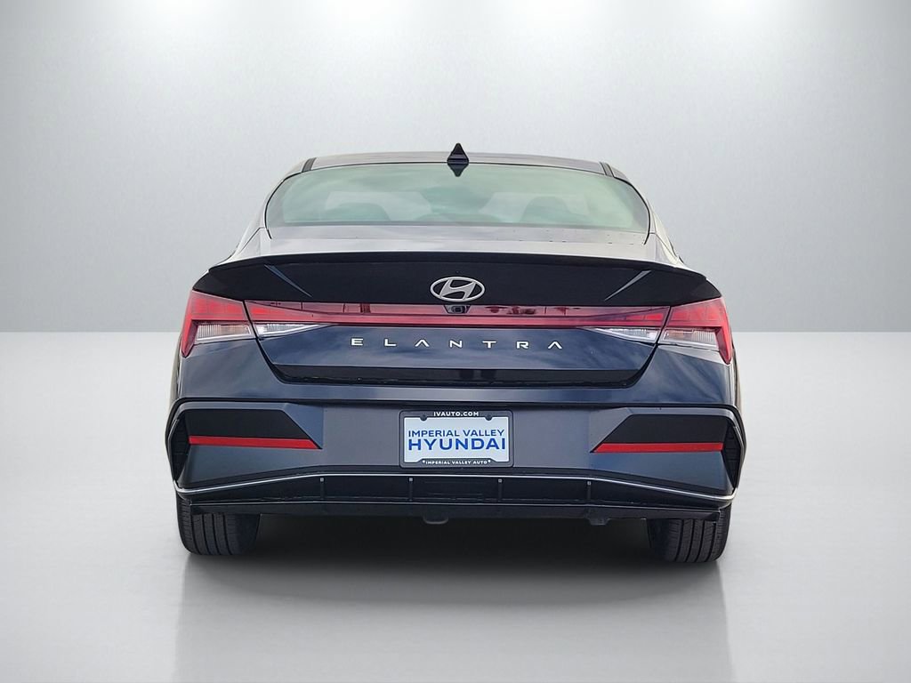 New 2026 Hyundai Elantra SEL Sport image 5