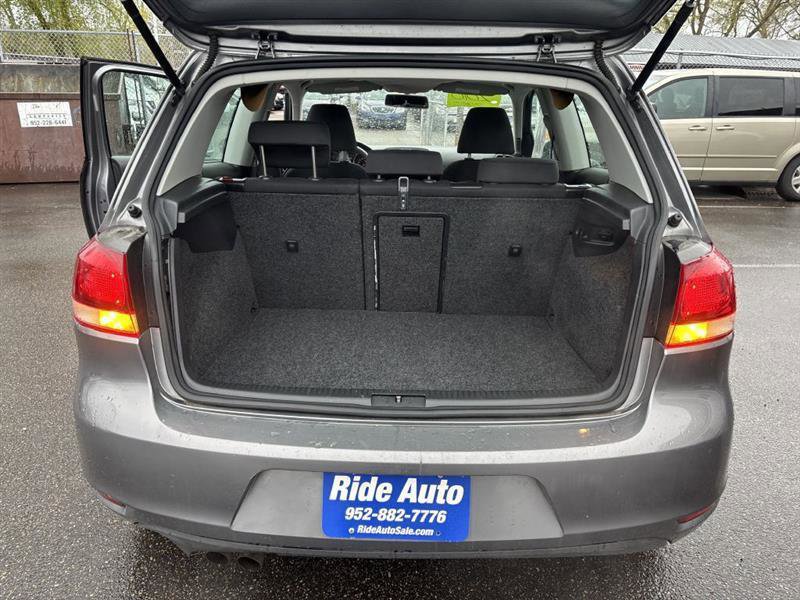 Used 2010 Volkswagen Golf 2-Door image 25