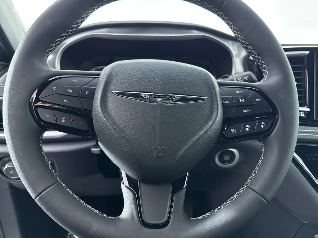 New 2026 Chrysler Pacifica Select w/ S Appearance Package image 24