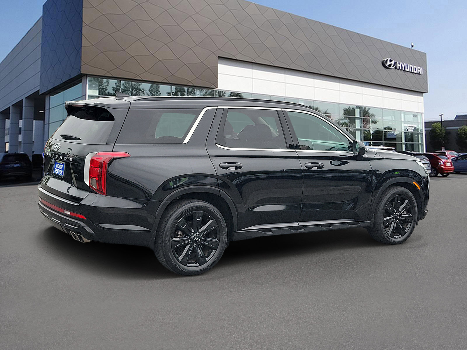 Used 2024 Hyundai Palisade XRT FWD image 2