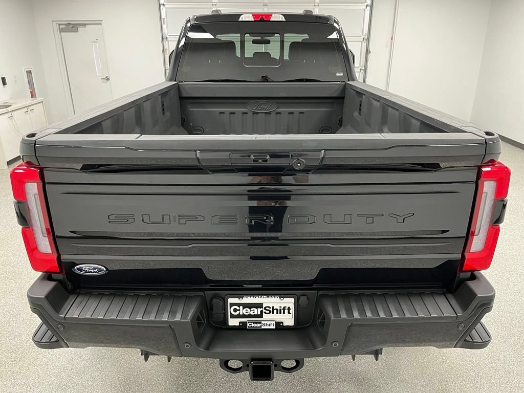 Used 2025 Ford F450 Platinum w/ FX4 Off-Road Package AWD/4WD image 9