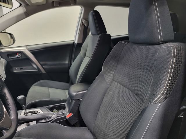 Used 2017 Toyota RAV4 XLE AWD/4WD image 13