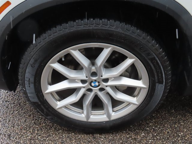 Used 2020 BMW X5 xDrive40i w/ Premium Package image 16