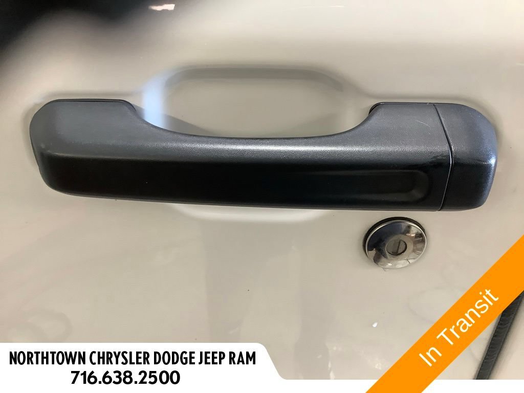 Used 2023 Jeep Gladiator Sport AWD/4WD image 14