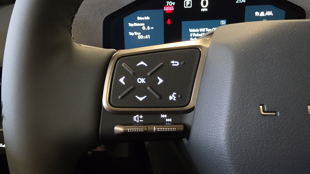 New 2026 Lexus ES 500e AWD/4WD image 23