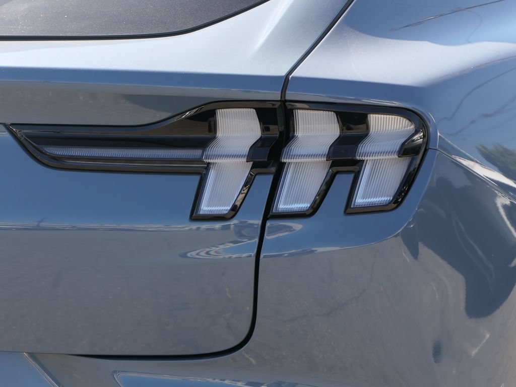 Used 2023 Ford Mustang Mach-E Select RWD image 4