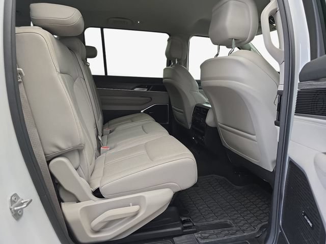 Used 2024 Jeep Wagoneer Series II w/ Flexible Seating Group RWD image 36